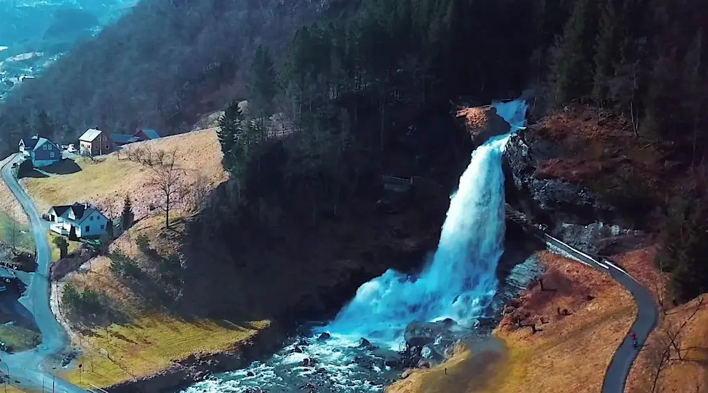 Steindalsfossen